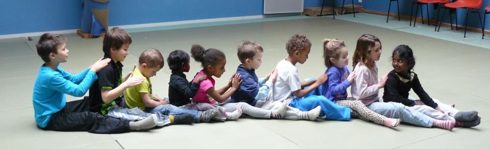 massage a l'ecole bethune misa france misp toucher bienveillant massage des enfants par les enfants
